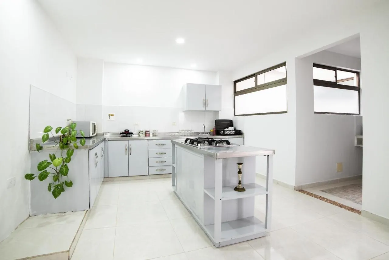 Apartamento Tu Refugio Acogedor En El Corazon De Medellin Hab Privada A