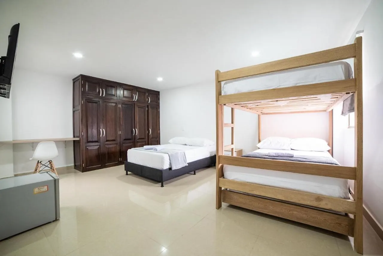 Apartamento Tu Refugio Acogedor En El Corazon De Medellin Hab Privada A Colombia